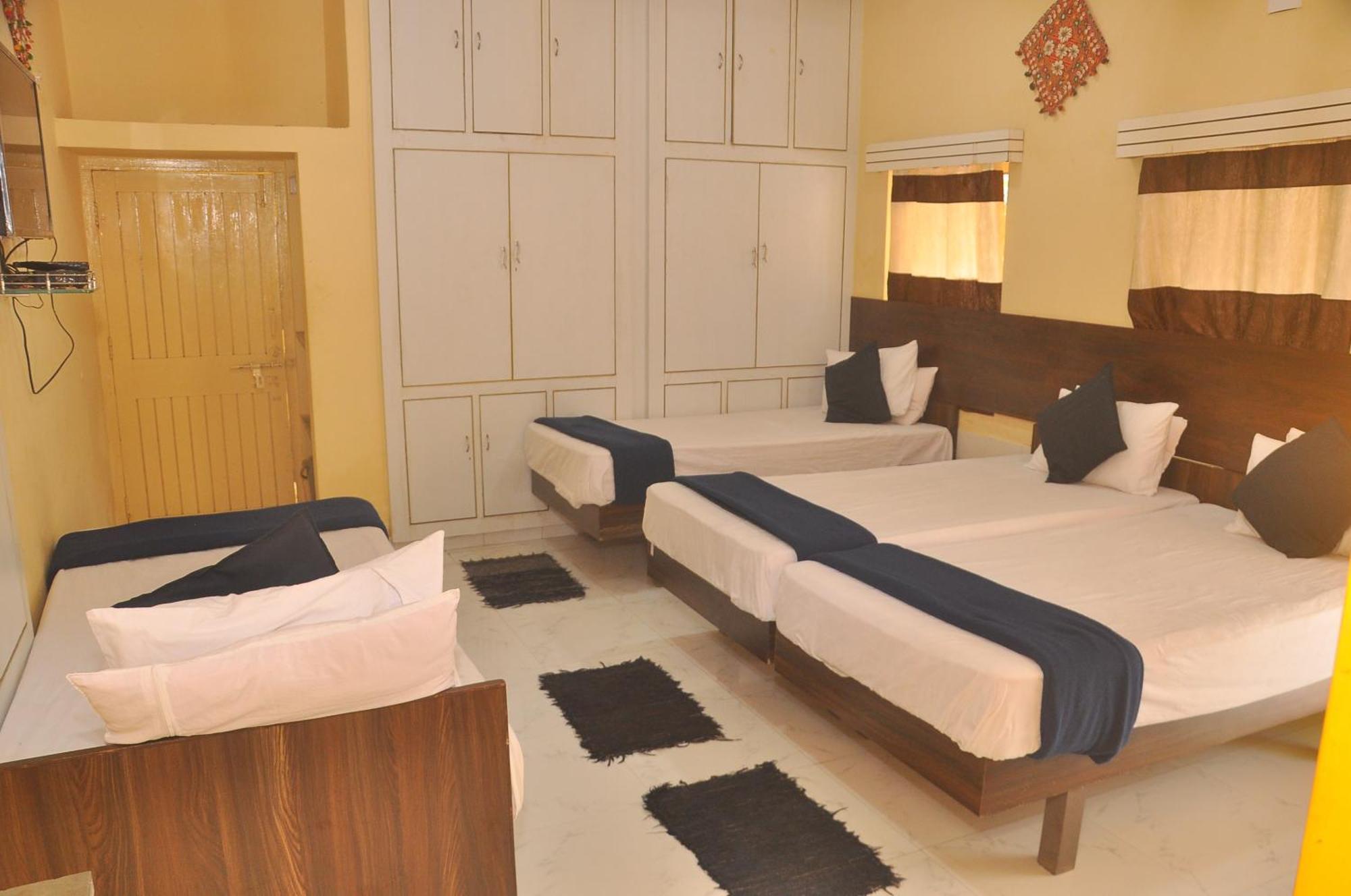 Chitrakut Bungalows Dwārka エクステリア 写真