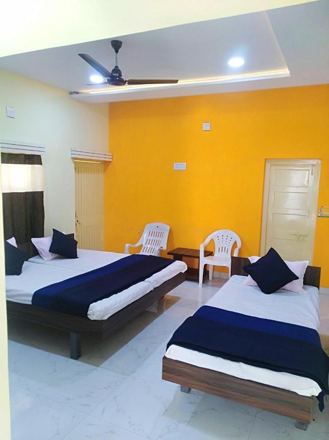 Chitrakut Bungalows Dwārka エクステリア 写真